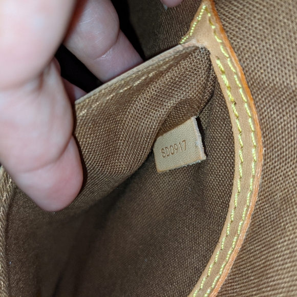 Louis Vuitton Alma handbag PM - Picture 8 of 12